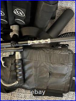 Spyder Paintball Gun Semi-Auto Cal. 68 With Loader, Canisters, CO2, Vest & Belt